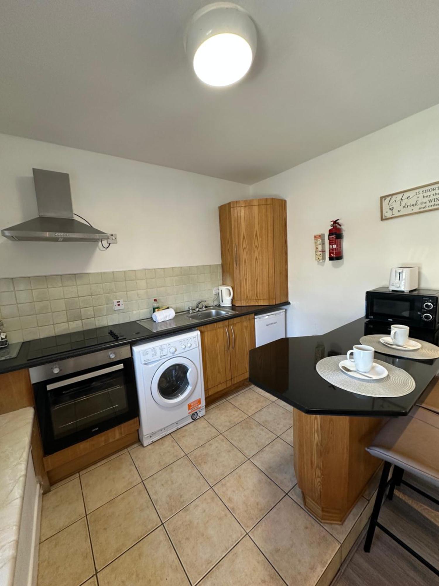 City Centre Stay Apartment ゴールウェイ エクステリア 写真