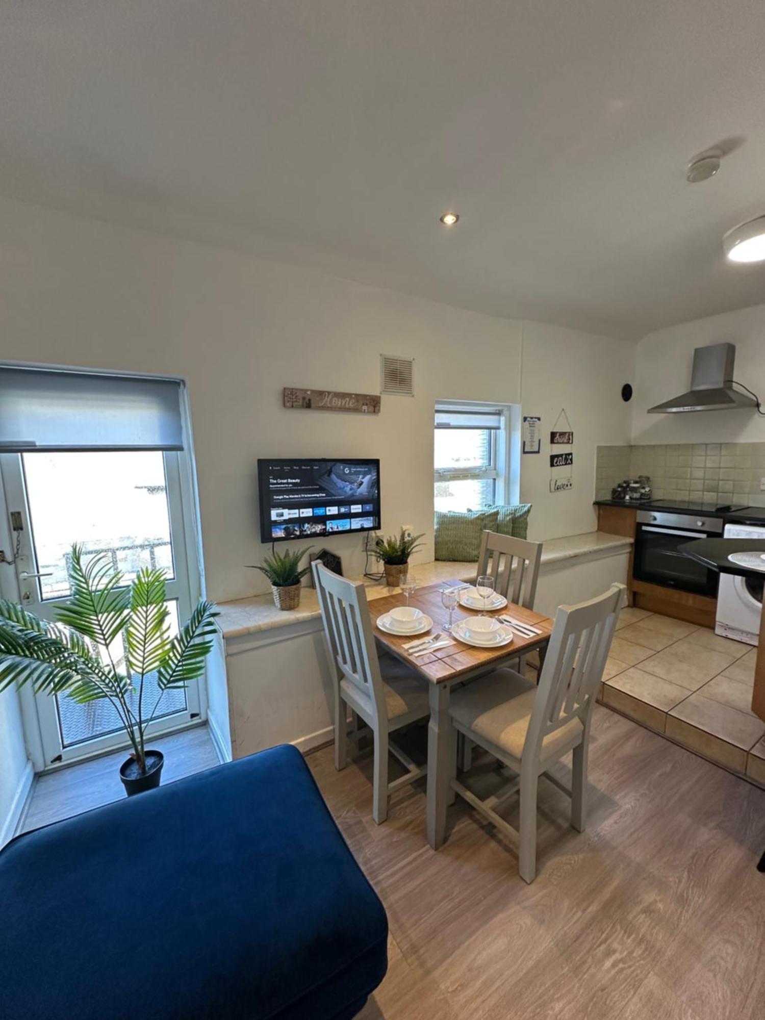 City Centre Stay Apartment ゴールウェイ エクステリア 写真